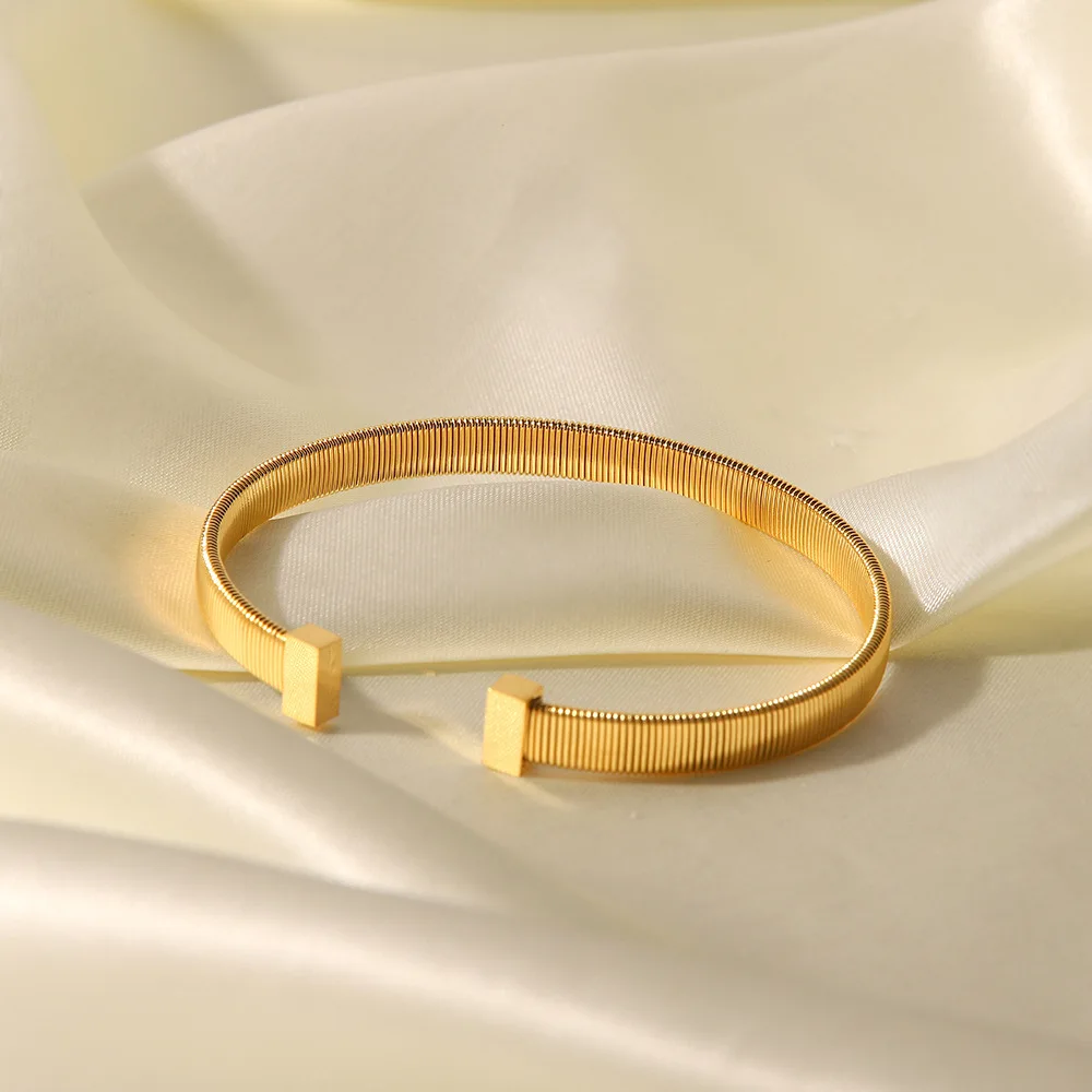 New Fashion Open Bracelet 18k Gold Plated Stainless Steel Bangle