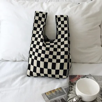 Mini collection of niche designer knitted Japanese one-shoulder armpit braided bag black and white checkered bag