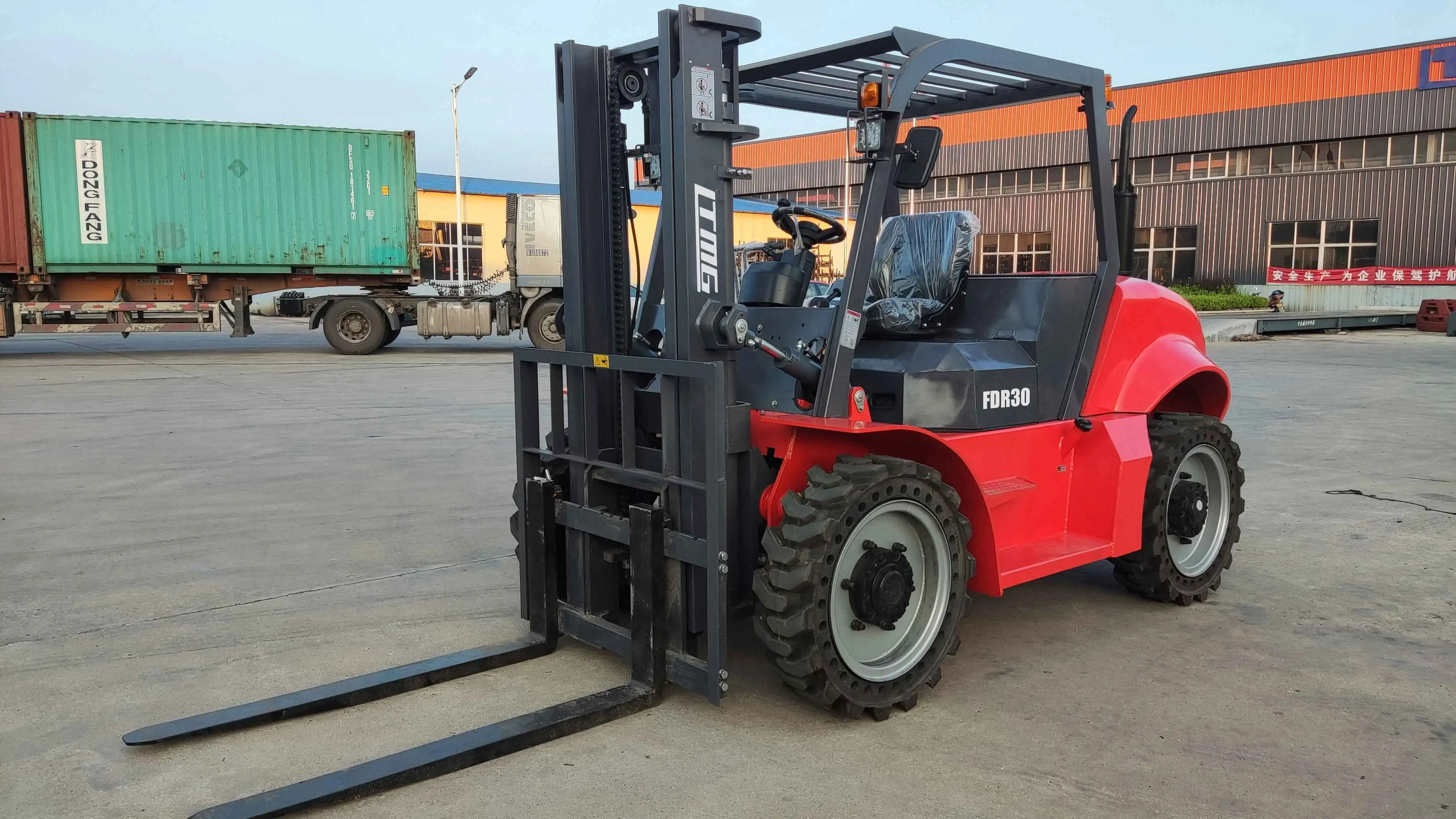 Ltmg Four Wheel Drive Montacargas 3 Ton 3 5 Ton Rough Terrain Forklift