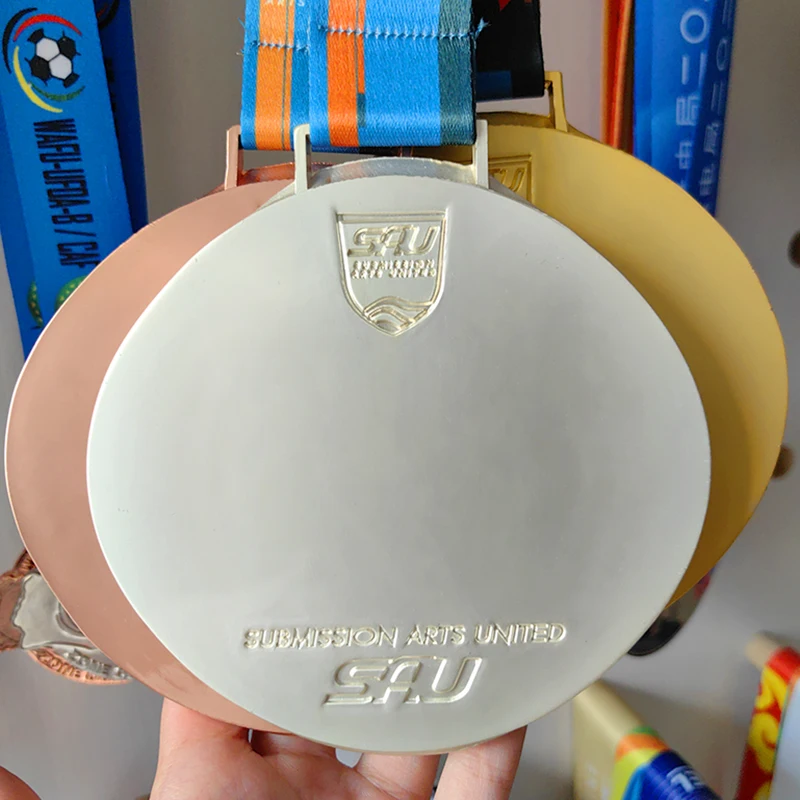 Wholesale Luxury 3D Gold & Silver Custom Metal Zinc Alloy Award Medal Modern Style for Sports supplier