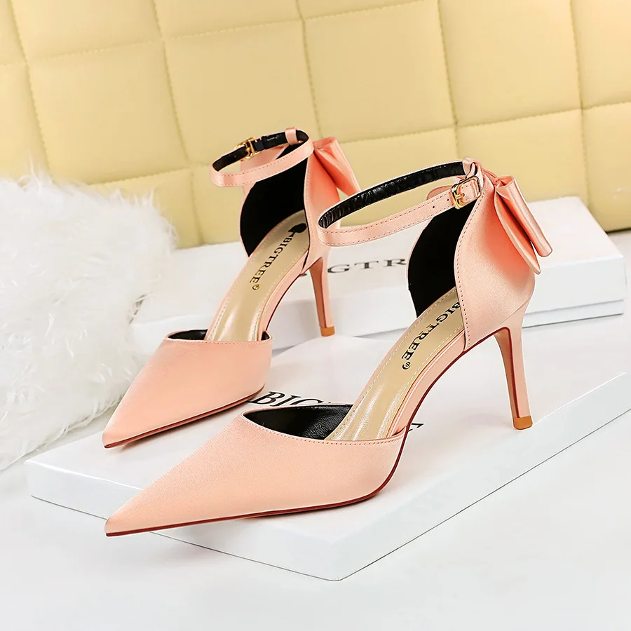 34-43 Hollow Bow Tie Sandals Sweet Beauty Shoes Thin Heels Light Pointed High Heels Pumps Party Summer Office LadyWear