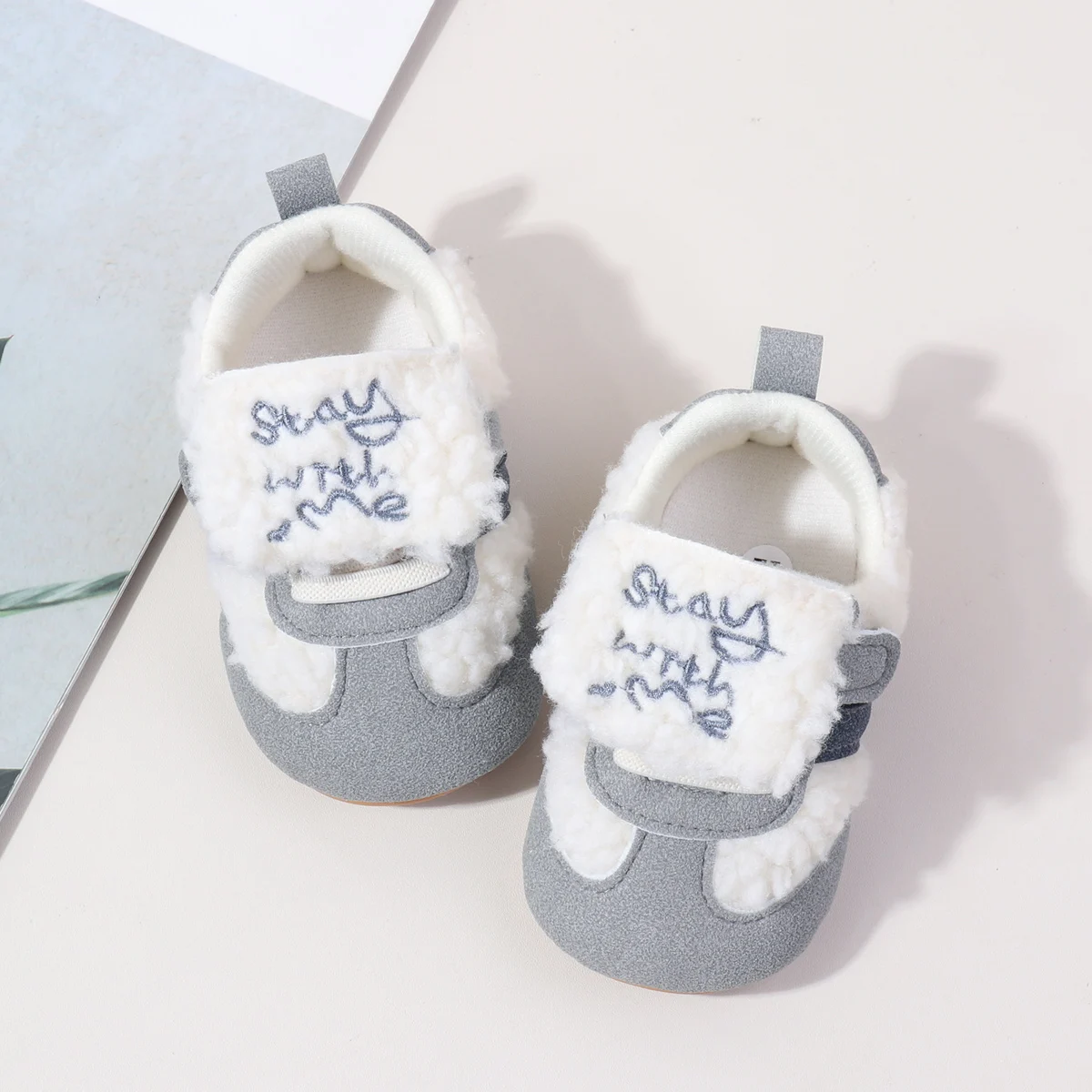 2025 New Design Cozy Baby Shoes Stretchy Safety Warm Premium Brushy Toddler Shoes for Boys and Girls in Autumn and Winter details