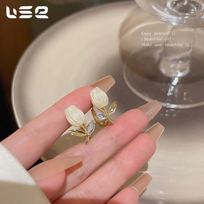 New Korean luxury niche little fresh copper resin zircon tulip fashion jewelry earrings wholesale