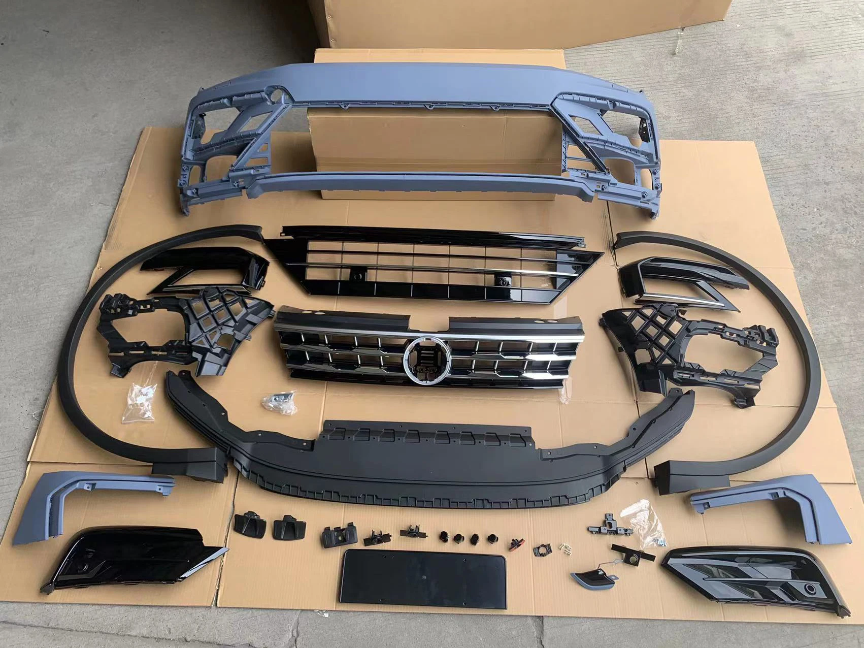 KEBEL Front Bumper Kit OEM 5NA807217AC GRU Hot Sale Car Bumpers Front for VW Tiguan R-Line 2017 details