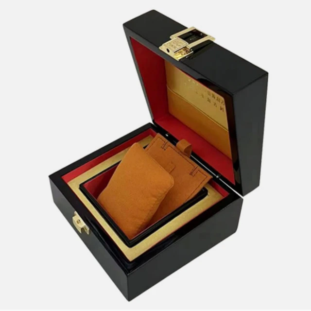 High End Solid Wood Watch Packaging Box Flip Up Hot Stamping Watch Box Wholesale of Baked Paint Watch Boxes