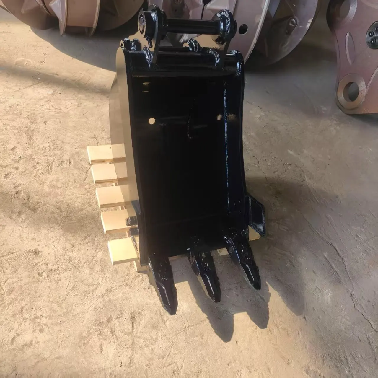 Hot-Selling Inventory Excavator Bucket Farm Bucket Steel Grabbers Excavator Tool Bucket