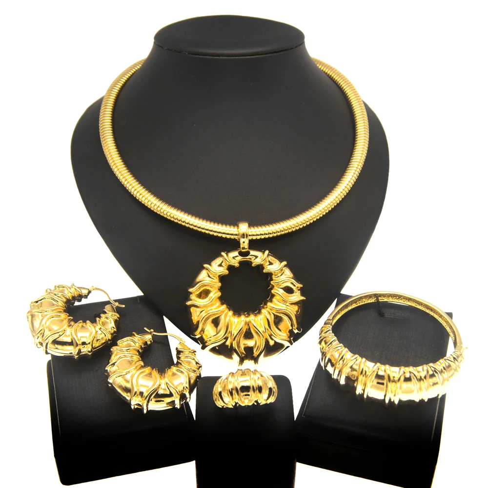 trendy necklace online