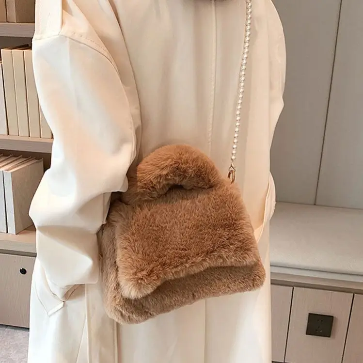 New Fashion Pearl Chain Single Shoulder Bag Japanese Fuzzy Portable Small Handbag Bags Plush Shoulder Crossbody Bag