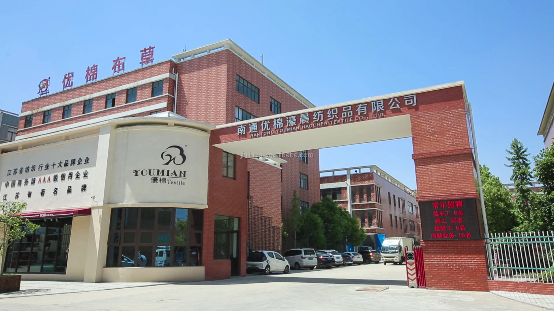 Wholesale Luxury 100% Cotton Polyester Fiber Organic Eco-Friendly Anti-Allergy Double Bed Quilt Modern Patchwork Home White