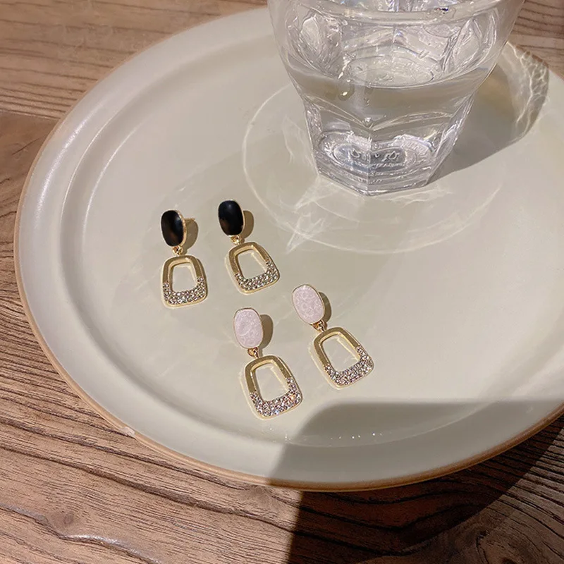 LIANSHANGYI Korean Version Of New High Quality Fashion Personality Rhinestone Geometric Earrings For Women