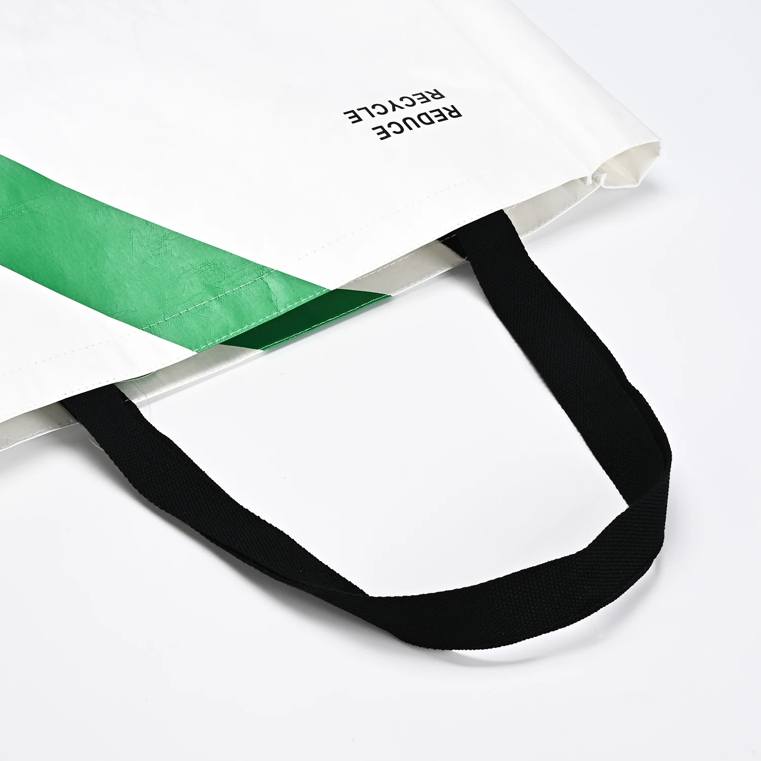 Custom New Reusable TYVEK Bags Eco Friendly Waterproof Dupont Paper Tote Shopping Bag Recyclable Laminated Tyvek Bag factory