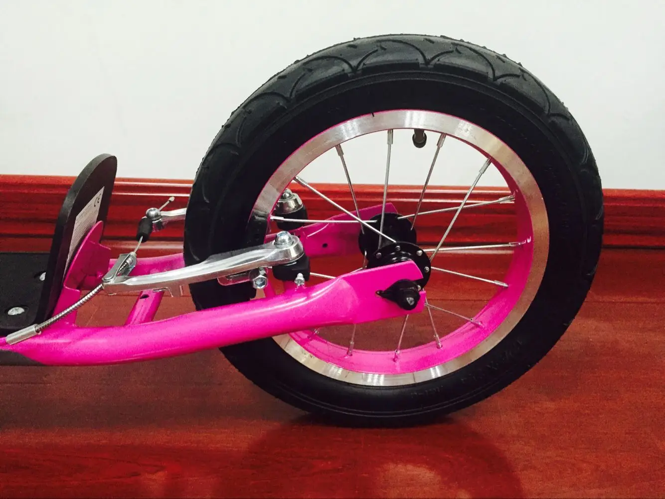 SL1232 PINK REAR WHEEL.jpg