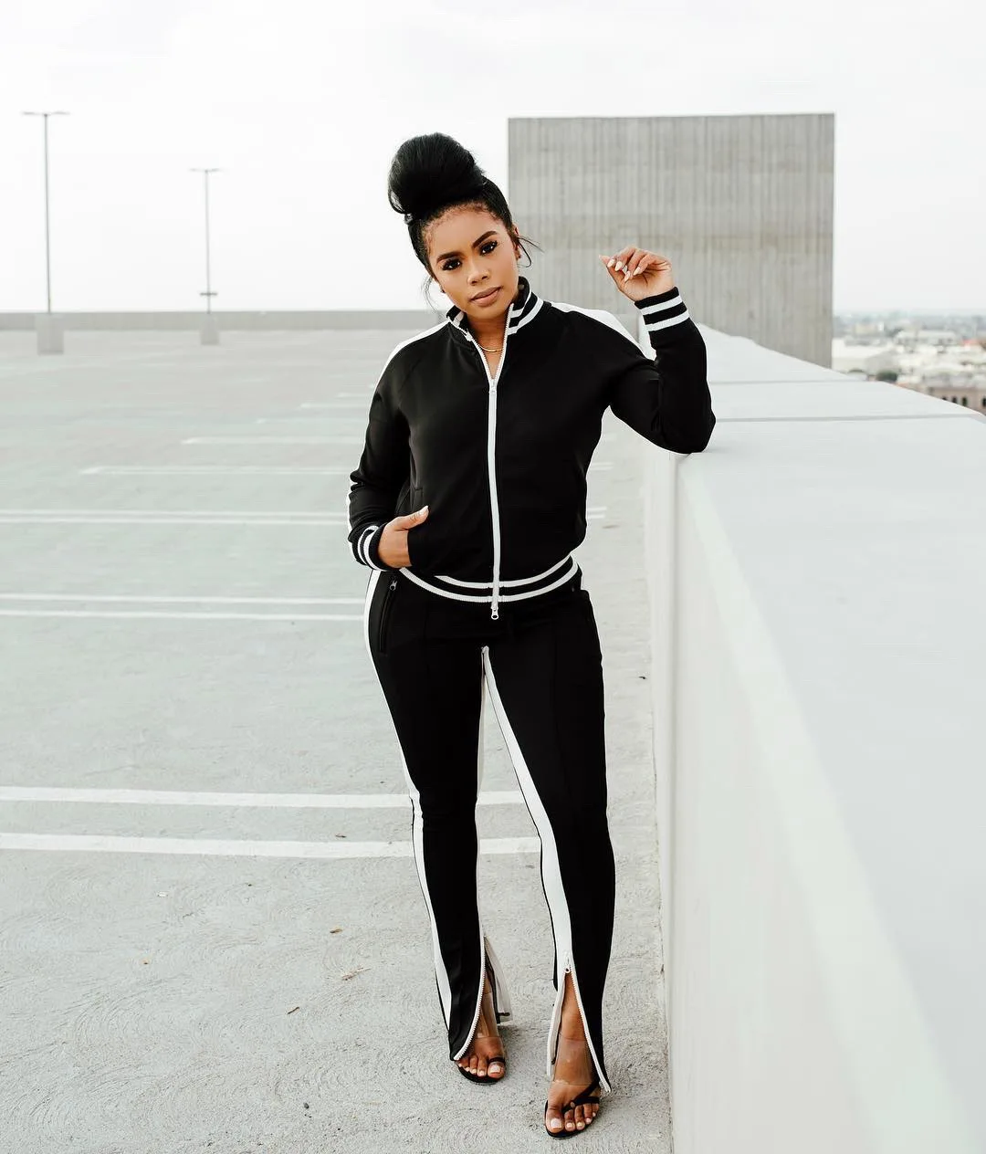 M138 fall 2023 women clothes sport full zip up jacket and flare sweatpants women two piece set tracksuit sweatsuit set