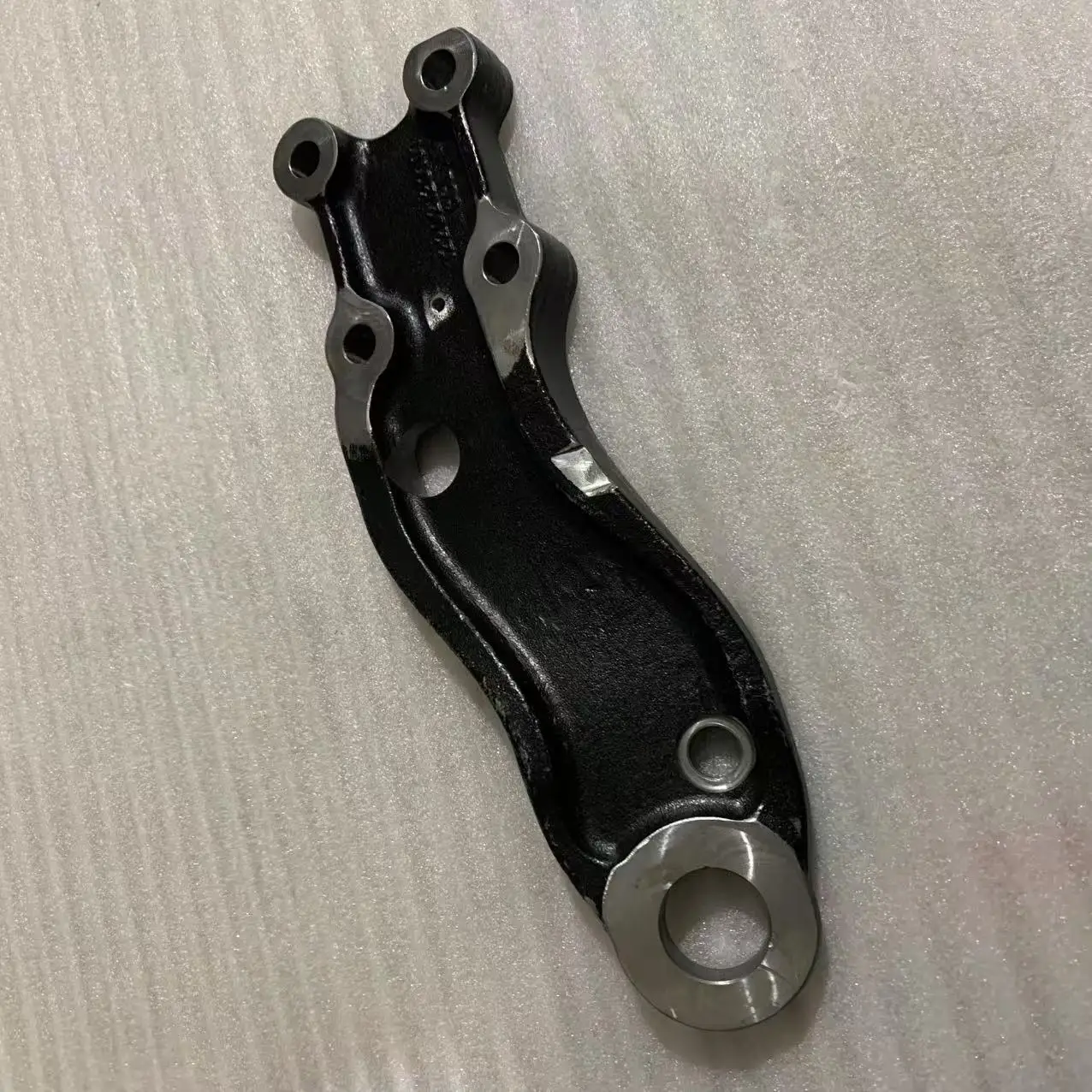 product linde forklift spare parts 12202120103 engine bracket for linde h25h30h35d1220 bracket forklift parts-18