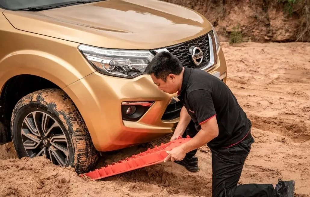 Cross-Country Escape Board Traction Recovery Board Kit JP heater Recovery Boards Traction Tracks Mat for Car Jeep Off-road