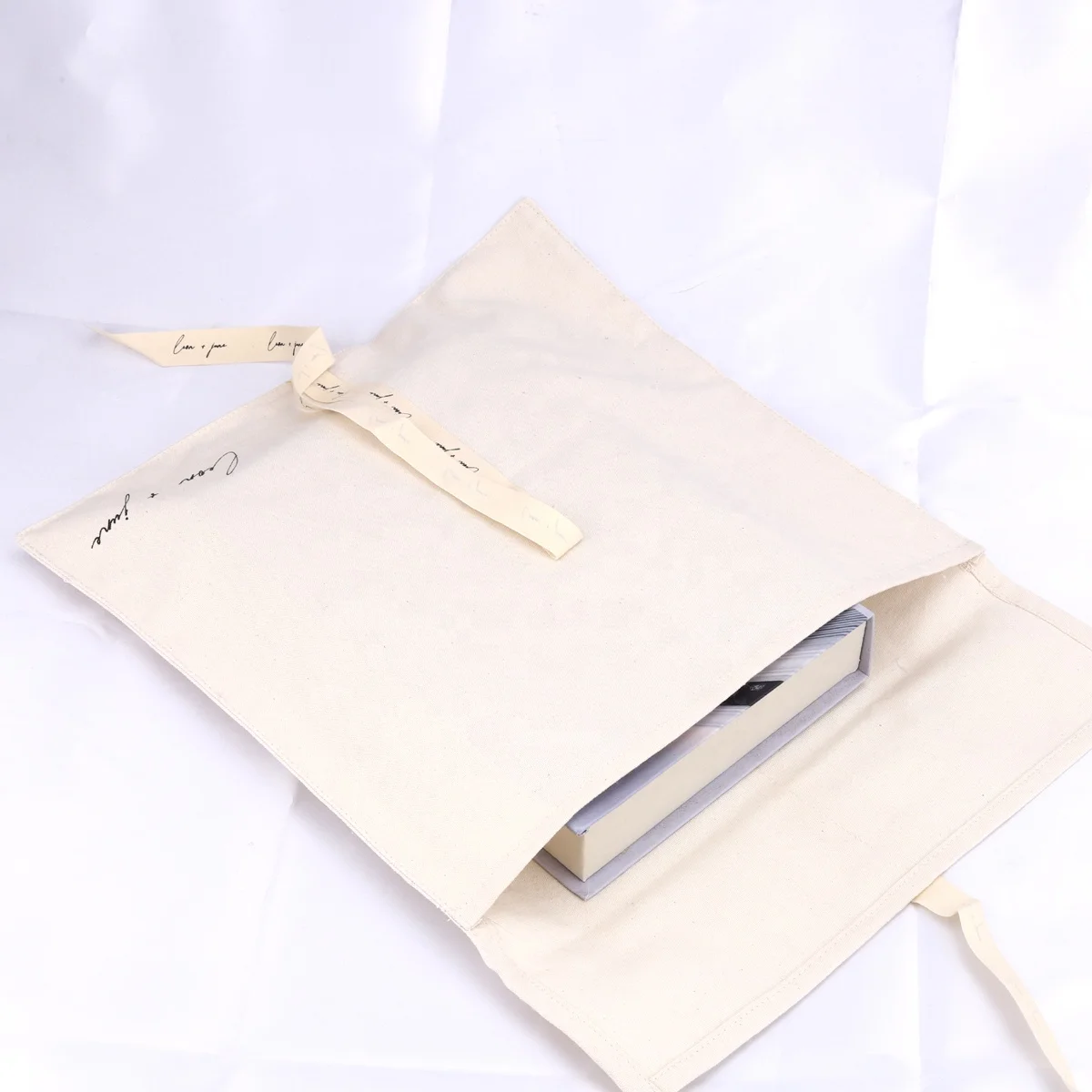 High Quality Dust Envelope Cotton Pouch With Bow Custom Logo Scarf Pillow Storage Bag Envelope Muslin Bag
