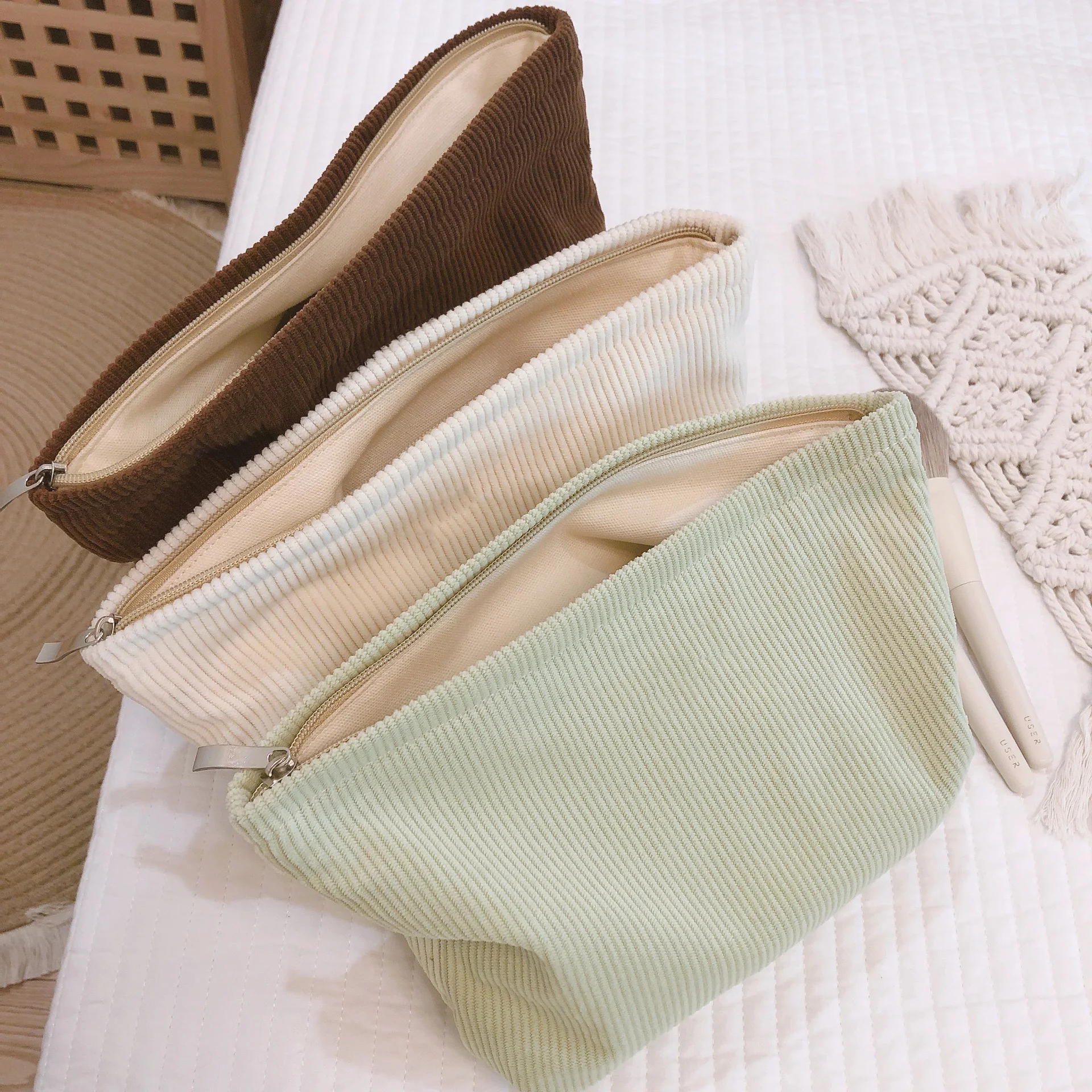 Purses Smile Dots Makeup Organizer Storage Makeup Bag Women Corduroy Cosmetic Bag factory