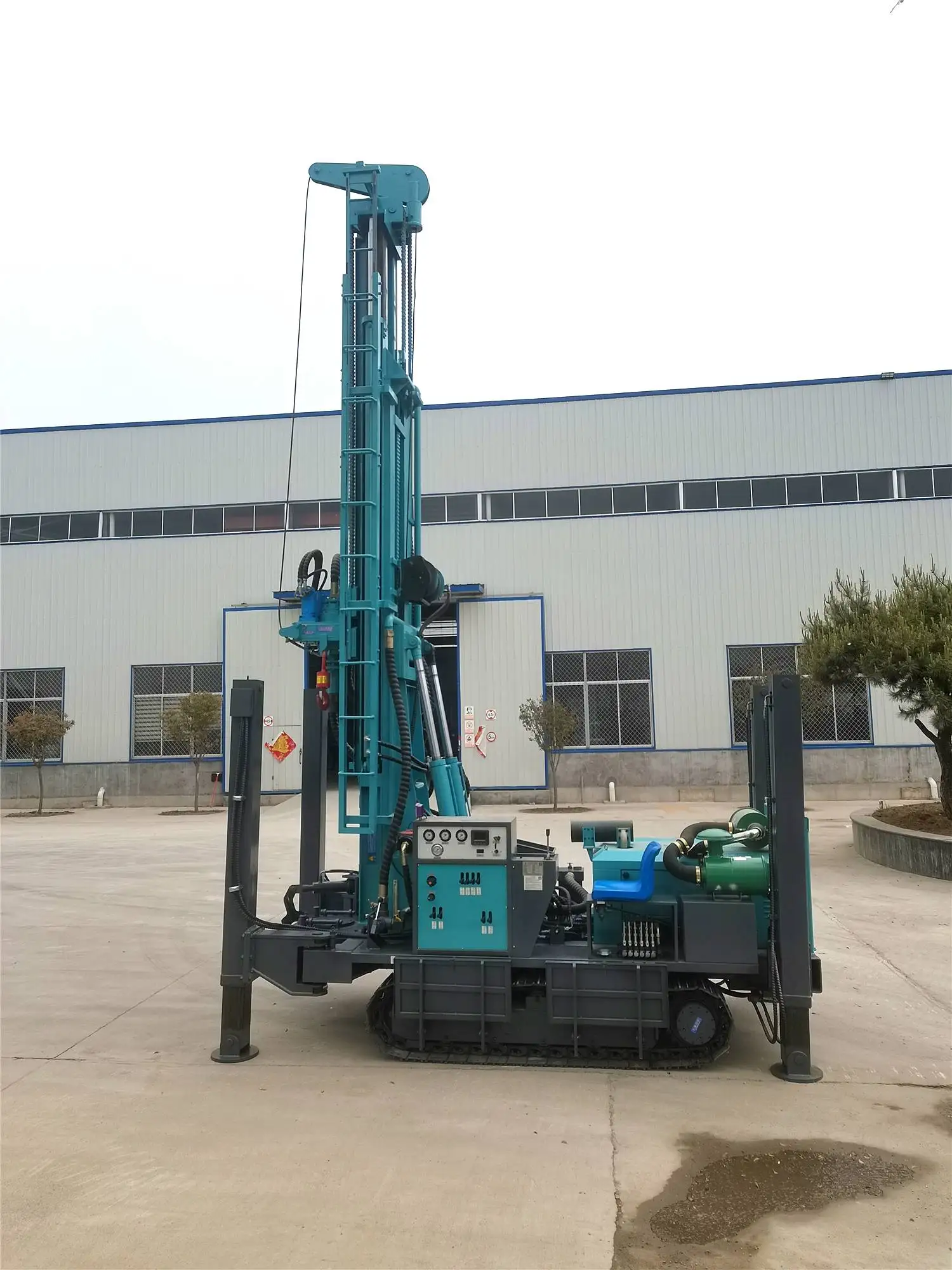HWH450 Drilling Depth 260 Meter 140-350mm Crawler Pneumatic Rotary Water Well Drilling Rig Machine Prices For Sale