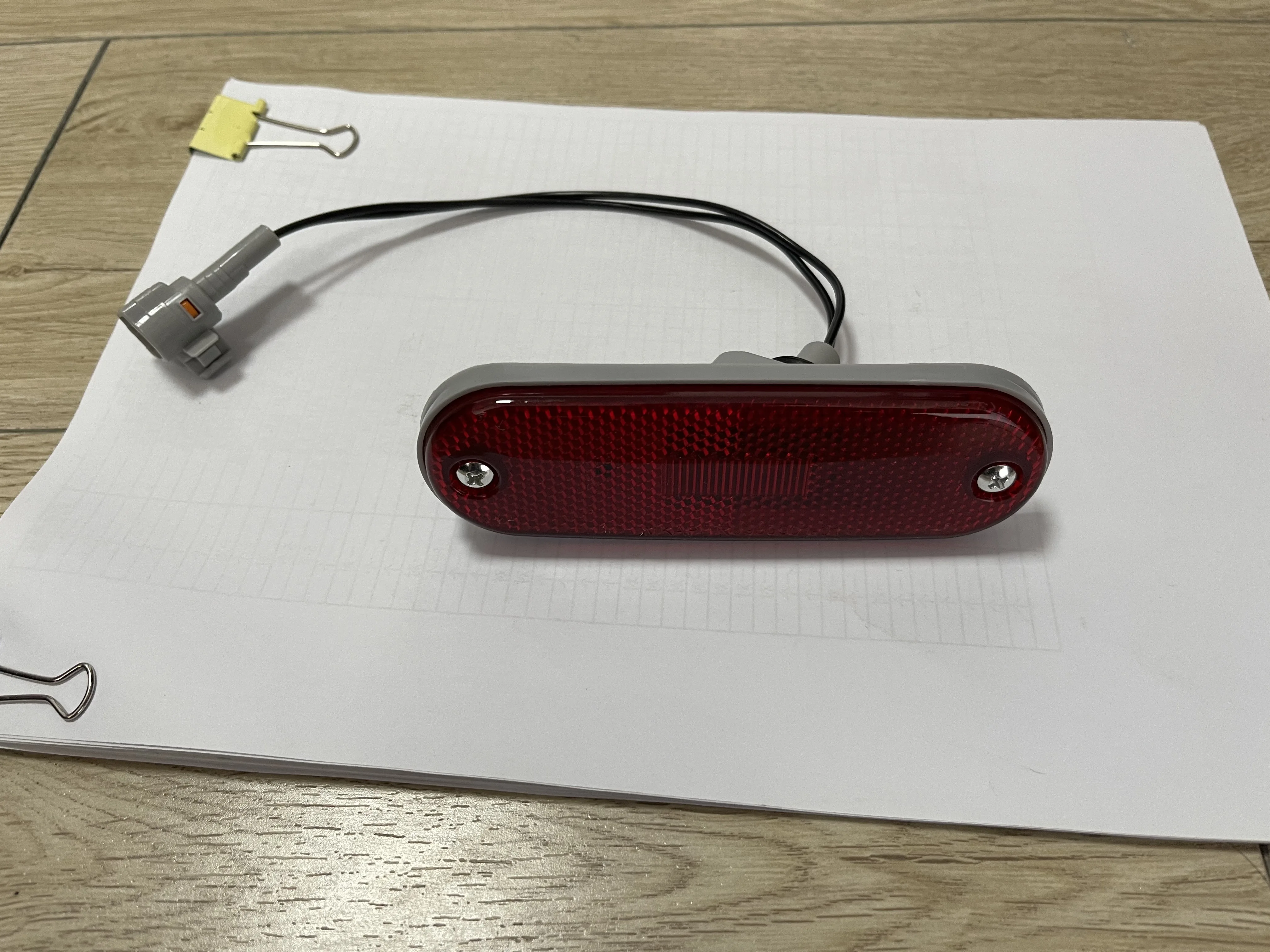 for RAV4 1995 rear side marker light reflector 81760-42010 81750-42010 auto parts