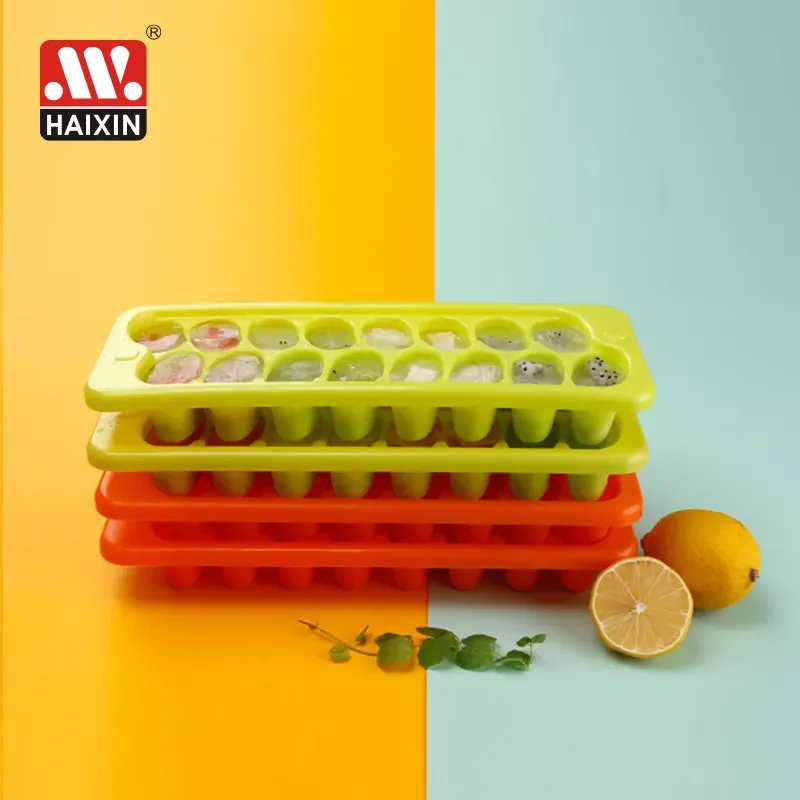 Maisons Kitchen Accessories 6 Cubes Reusable Ice Ball Maker With Lids Food Grade Silicone Ice Cube Tray