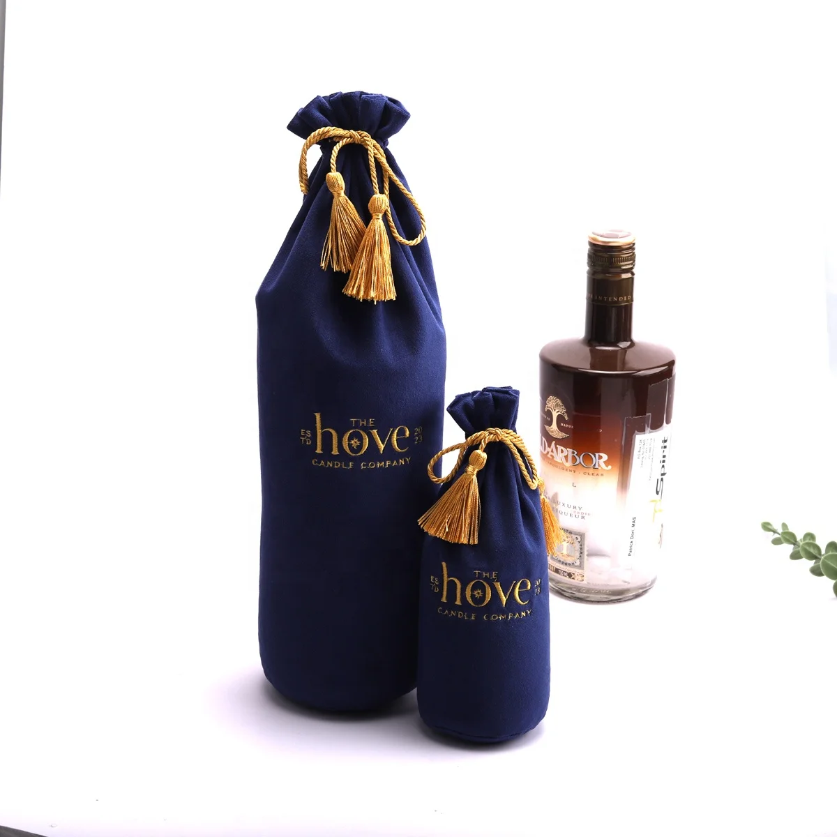 Hot Sale Custom Logo Printed Velvet Drawstring Bag With Tassel Luxury Reusable Dust Velvet Gift Wine Perfume Packing Bottle Bags