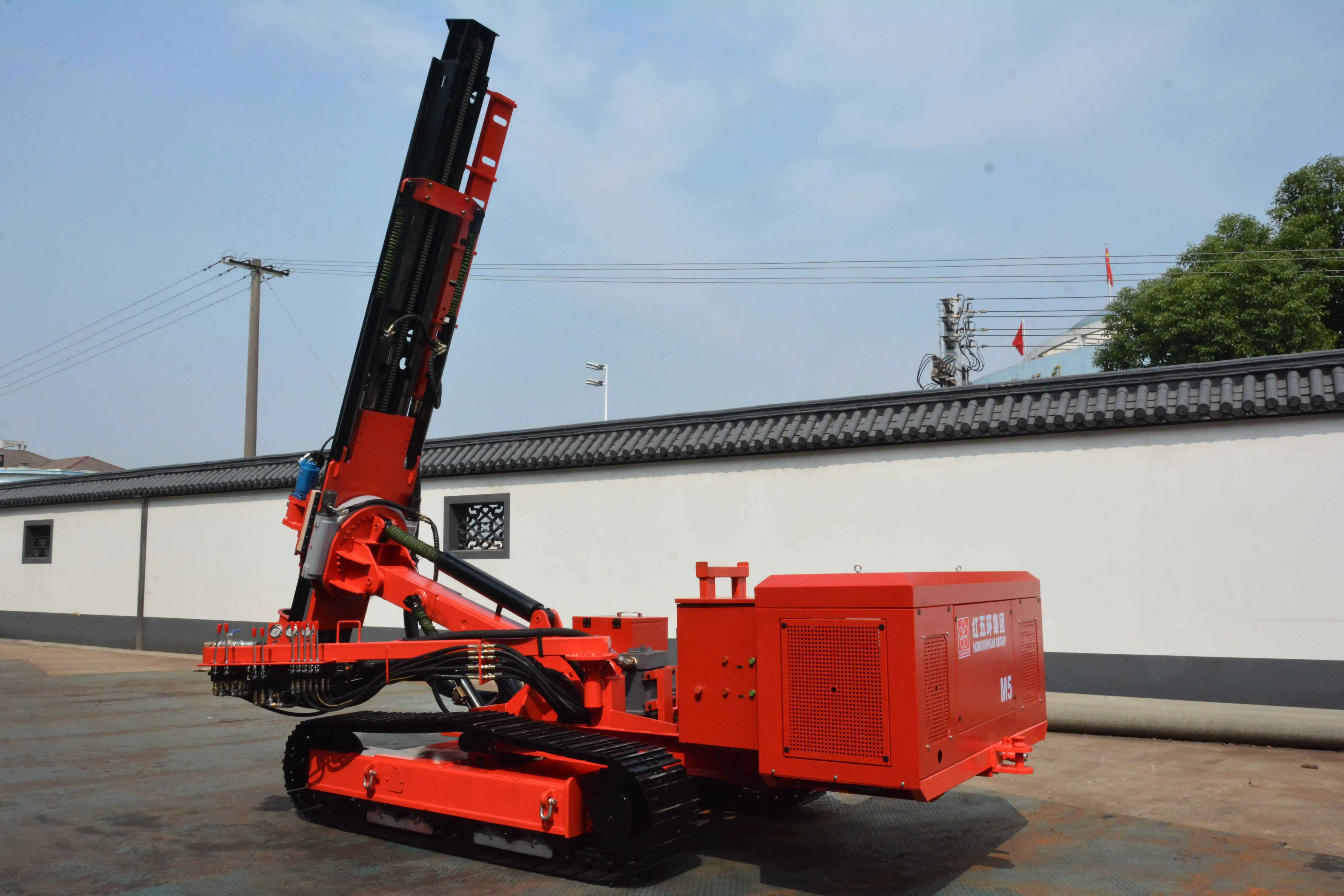 Hongwuhuan M5 hydraulic top hammer 150-260mm  separated DTH Drill Rig Well Drilling hard rock for coal mine