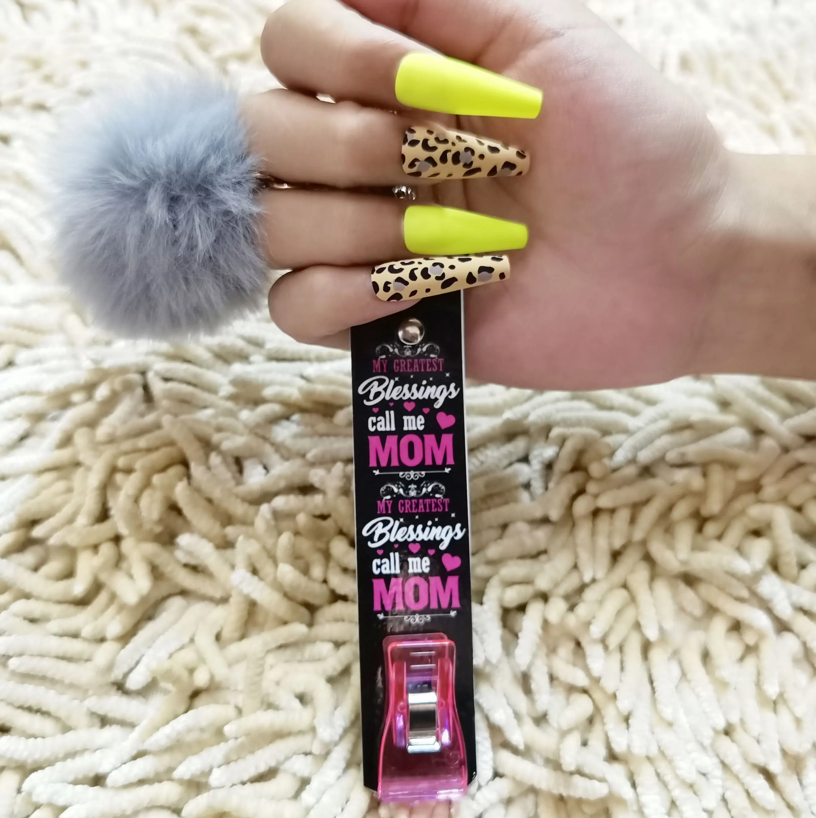 Custom Card Grabber Keychain For Long Nails Credit Card Grabber Keychain -  Buy Debit Card Grabber Puller Keychain,Credit Card Grabber,Atm Gas Pump Long  Nails Gripper Product on Alibaba.com