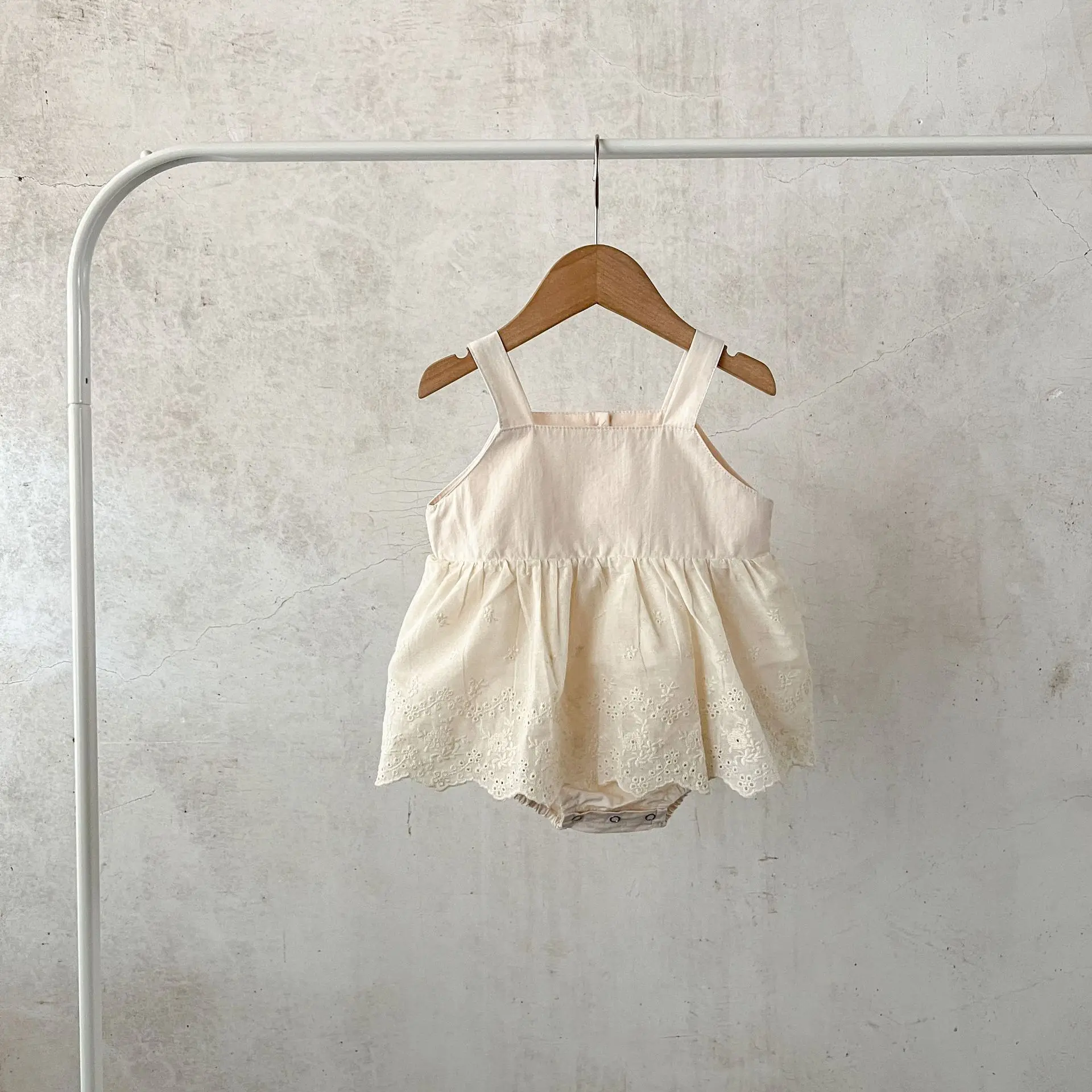 Summer Newborn Embroidered Hanging Strap Romper Infant Bread Pants Fashion Baby Girl Clothes