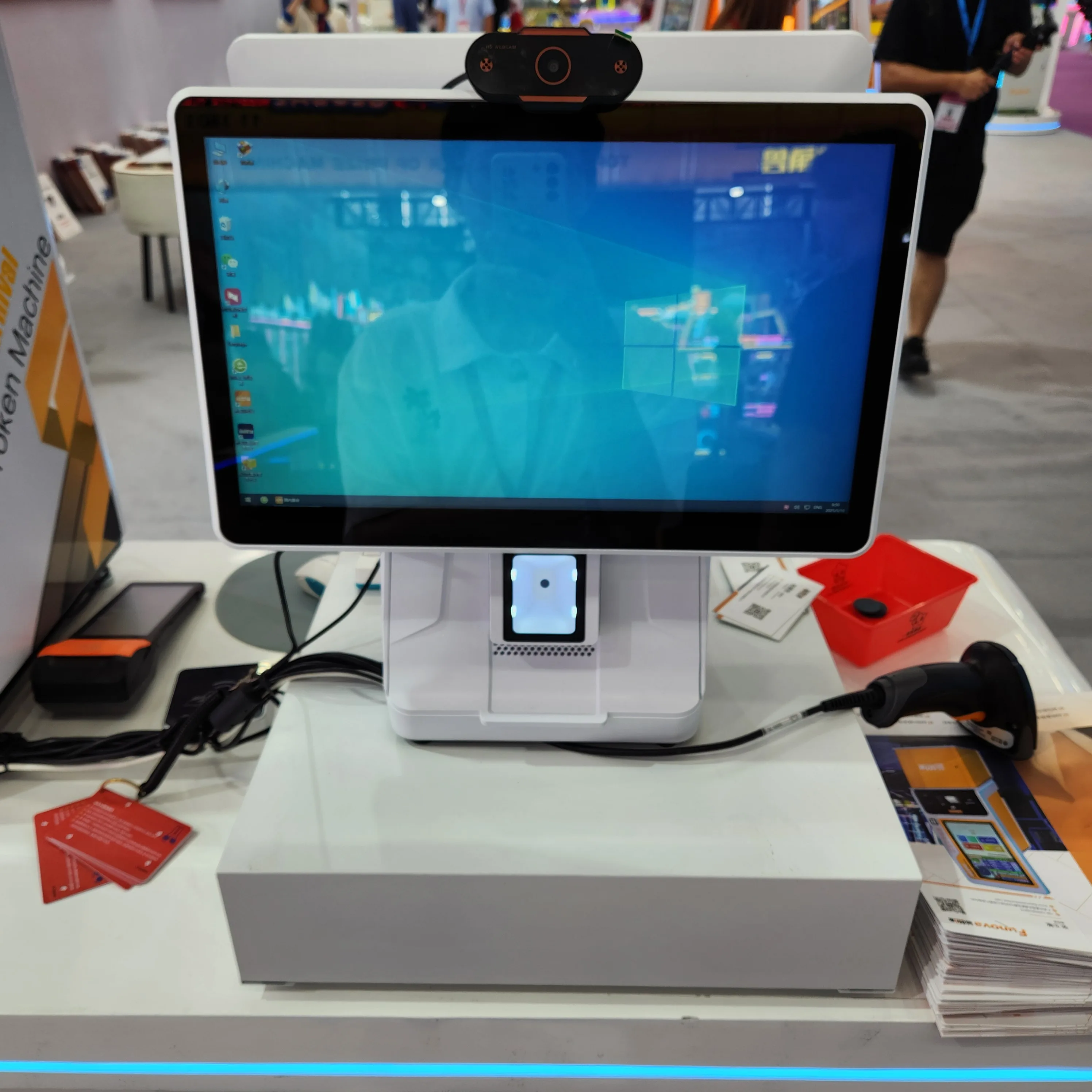 Arcade Bar/Counter Handheld Cashier Terminal Game Member Registration/Recharge/Gift Storage and Outbound manufacture