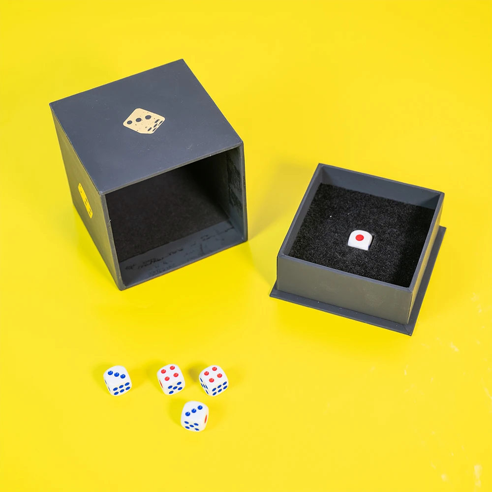 product customized log foil stamping luxury shoulder and neck design lid and base paeprboard game dice gift box with eva insert-44