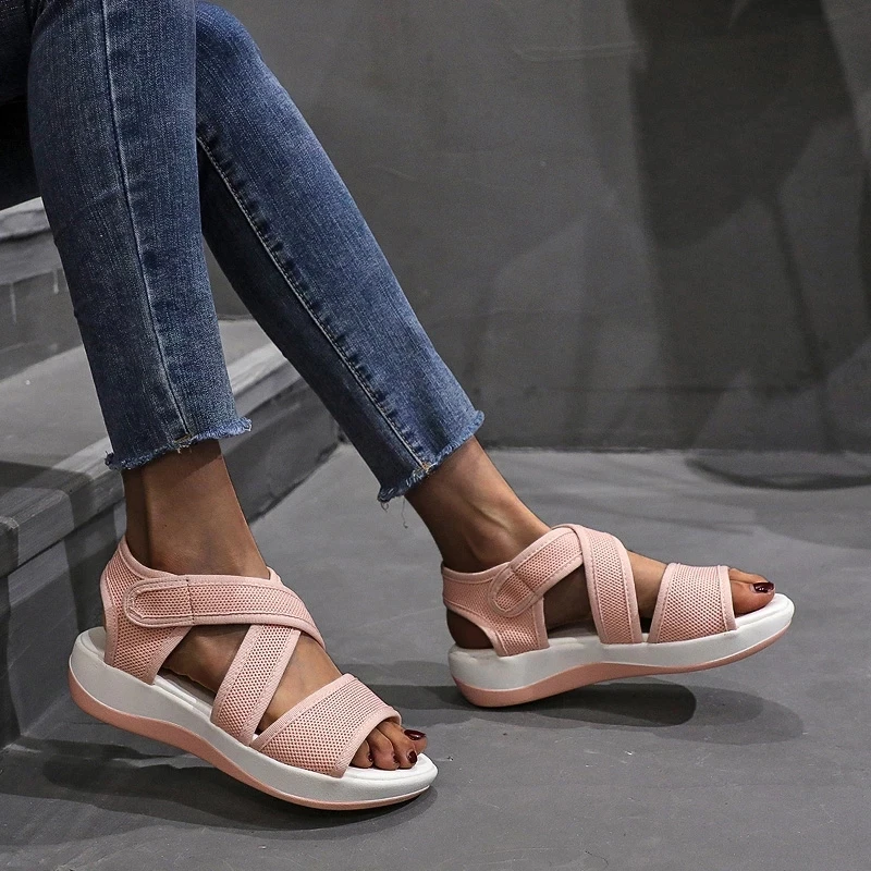 New Women's Soft & Comfortable Sandals Mesh Upper Breathable Sandals Adjustable Cross-strap Design