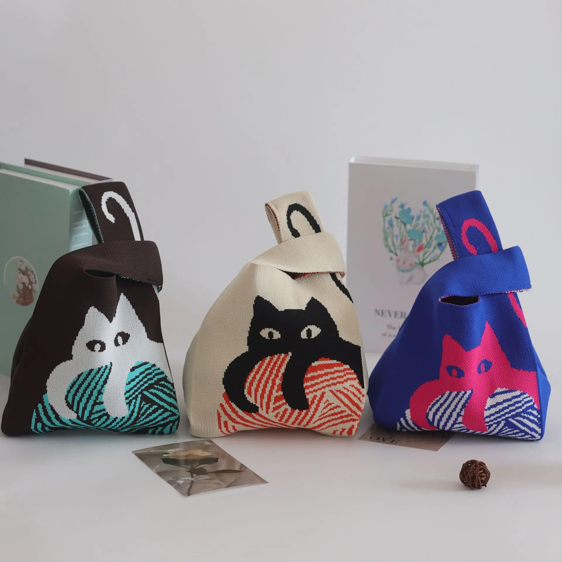 2024 hot design low MOQ Tulip Pattern Mobile Phone Handbags Customized Girs Mini Cute Knitted cosmetic Bags