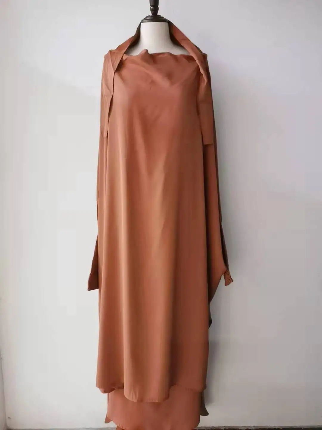 2025 Elegant Abaya for Ladies Long Casual Dress with Islamic Scarf Hijab Plus Size Clothing Set for Women Middle East for Summer supplier