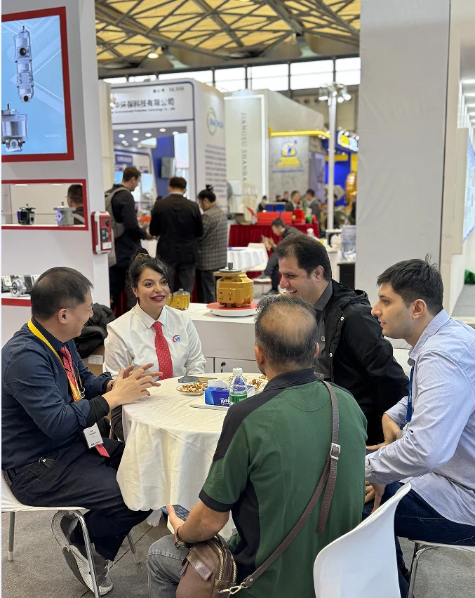 High Pressure Hydraulic Gear Pump for Mining Industry with 6 Months Warranty and Aluminum Alloy Construction