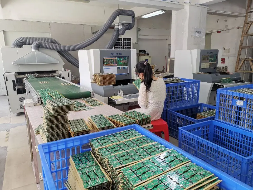 Oem 12 V 24 V Solar Induction Cooker 2000w Touch Control Electric Stove