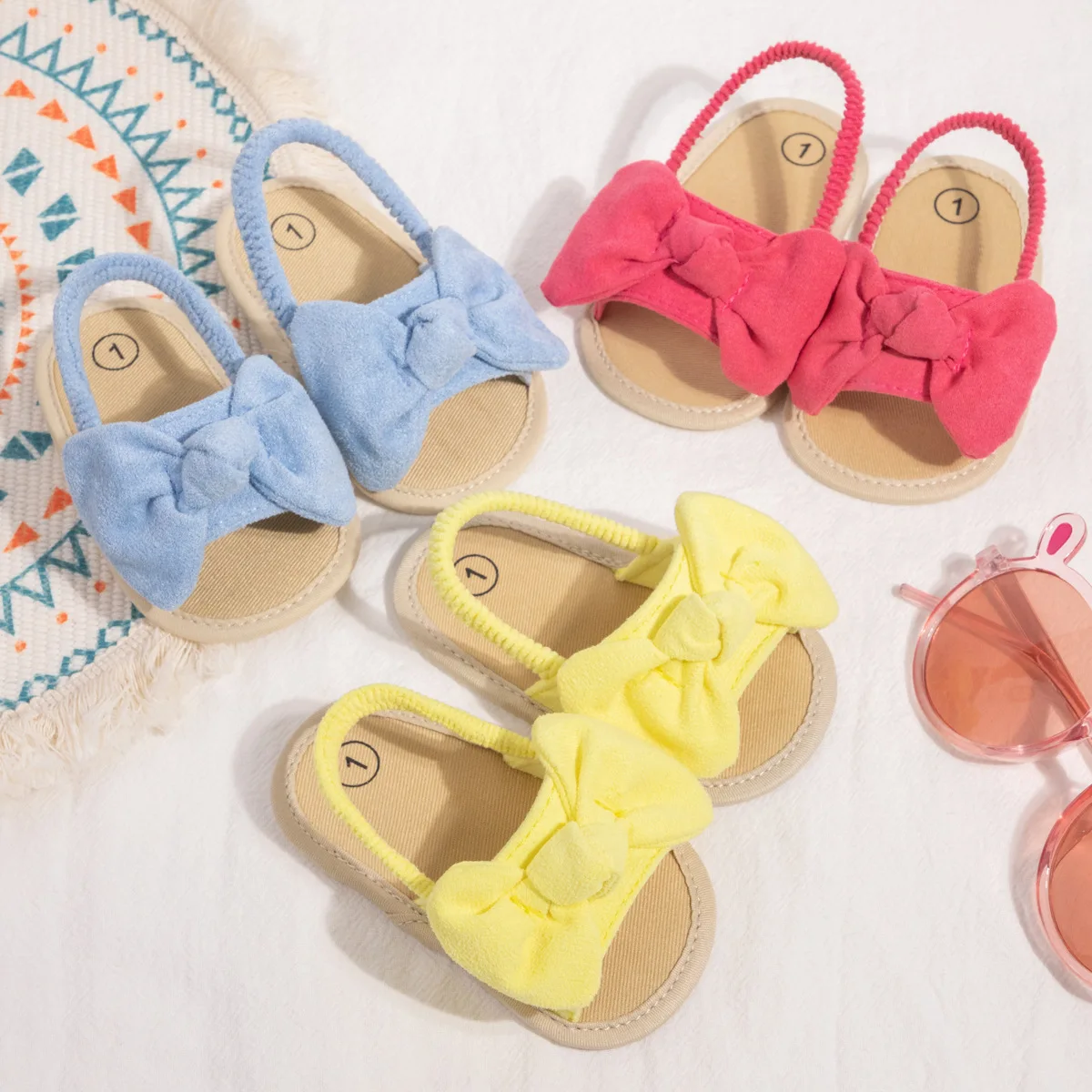 New Fashion Little Bow Girls Soft Sole Sandals Breathable and Anti-Slippery for Indoor Use Newborn Baby Girl Sandals Slippers supplier