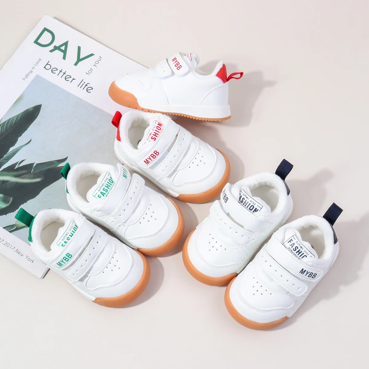 2025 New Design Toddler White Boys and Girls Soft-soles TPR Anti-slip Warm White Baby Shoes for 0-2 Years Old supplier