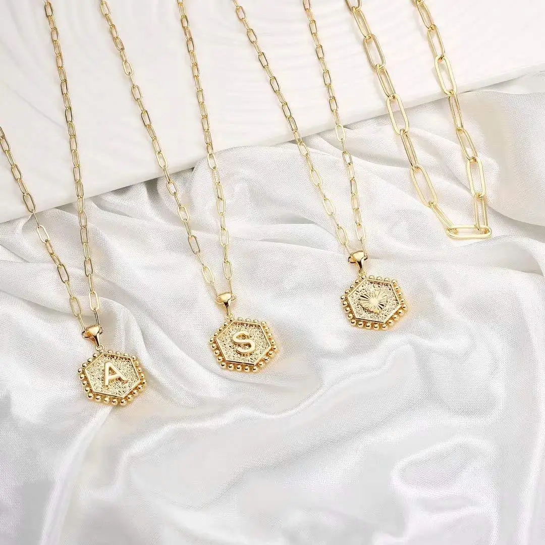 14K Gold Customized Clip Chain Necklace Simple and Lovely Hexagonal Name Letter Pendant Double Sided Sunflower Necklace 2