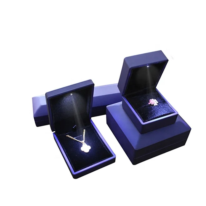 New Luxury LED Light Jewelry Case Box Wholesale Velvet Leather Gift Boxes Rings Earrings Bracelets Storage Wedding Gift Packing
