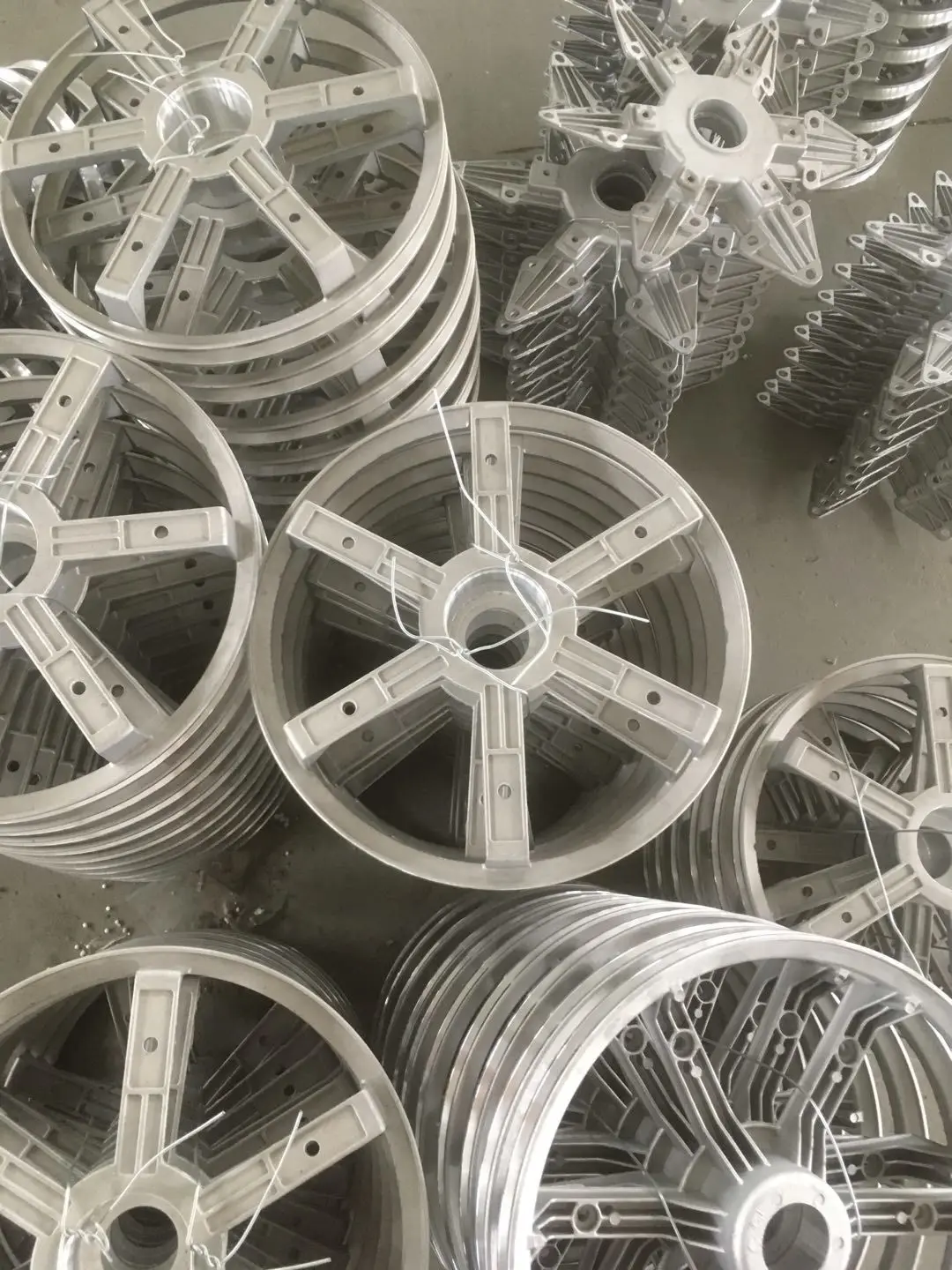 Butterfly Cone Fan, 50" - detail 16