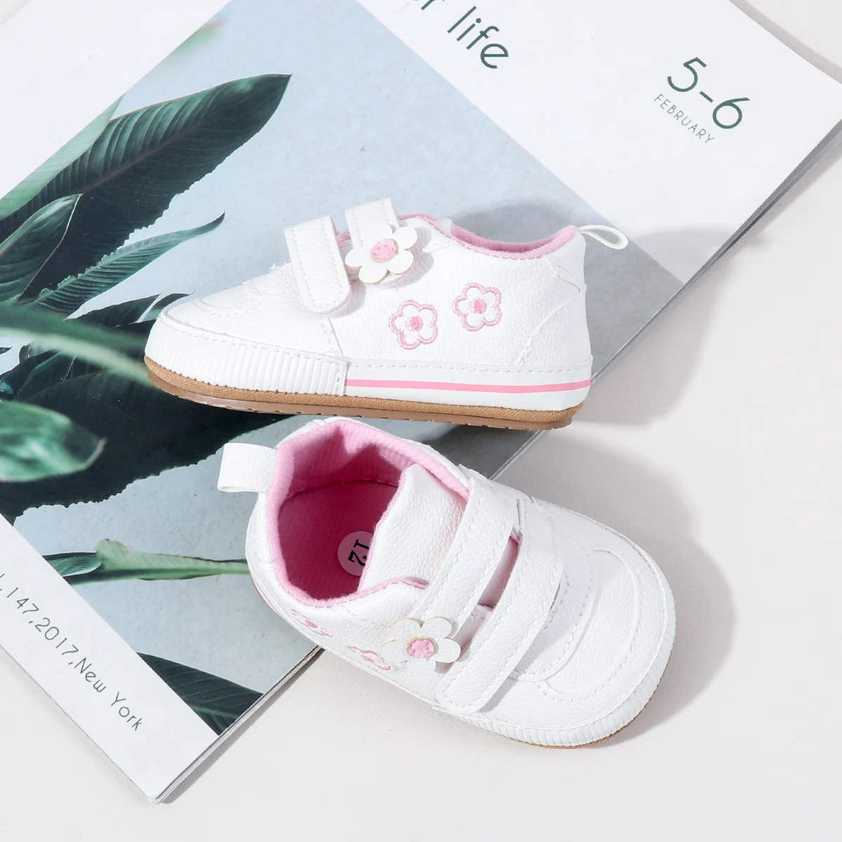 Hot Selling Hook&loop Embroidery Flowers Soft PU Leather White Baby Girls Shoes in Bulk factory