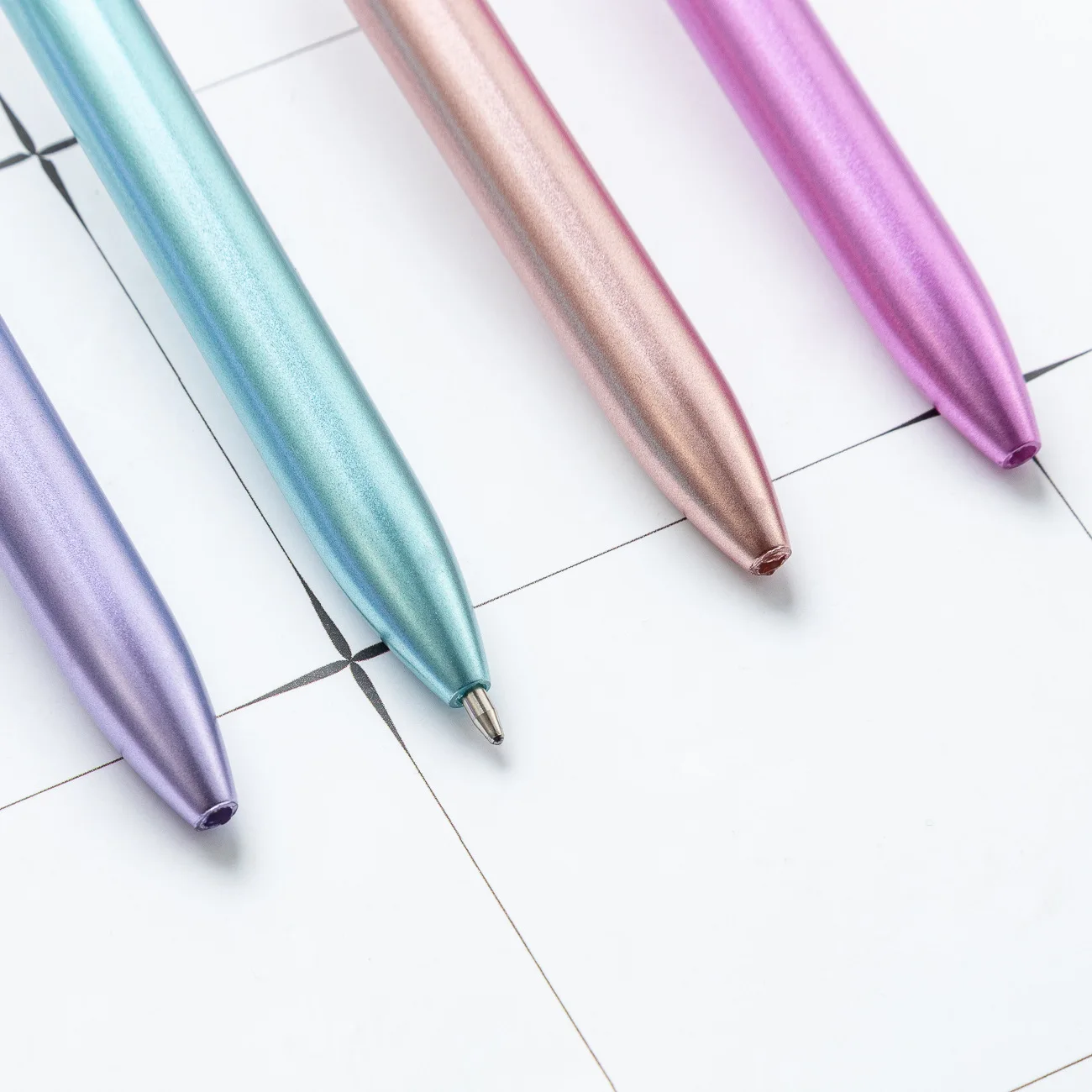 2025 High Quality Wholesale Custom LOGO Large Diamond Colored Crystal Ballpoint Pens Gift Rotary Pen Quicksand Broken Drill Pen
