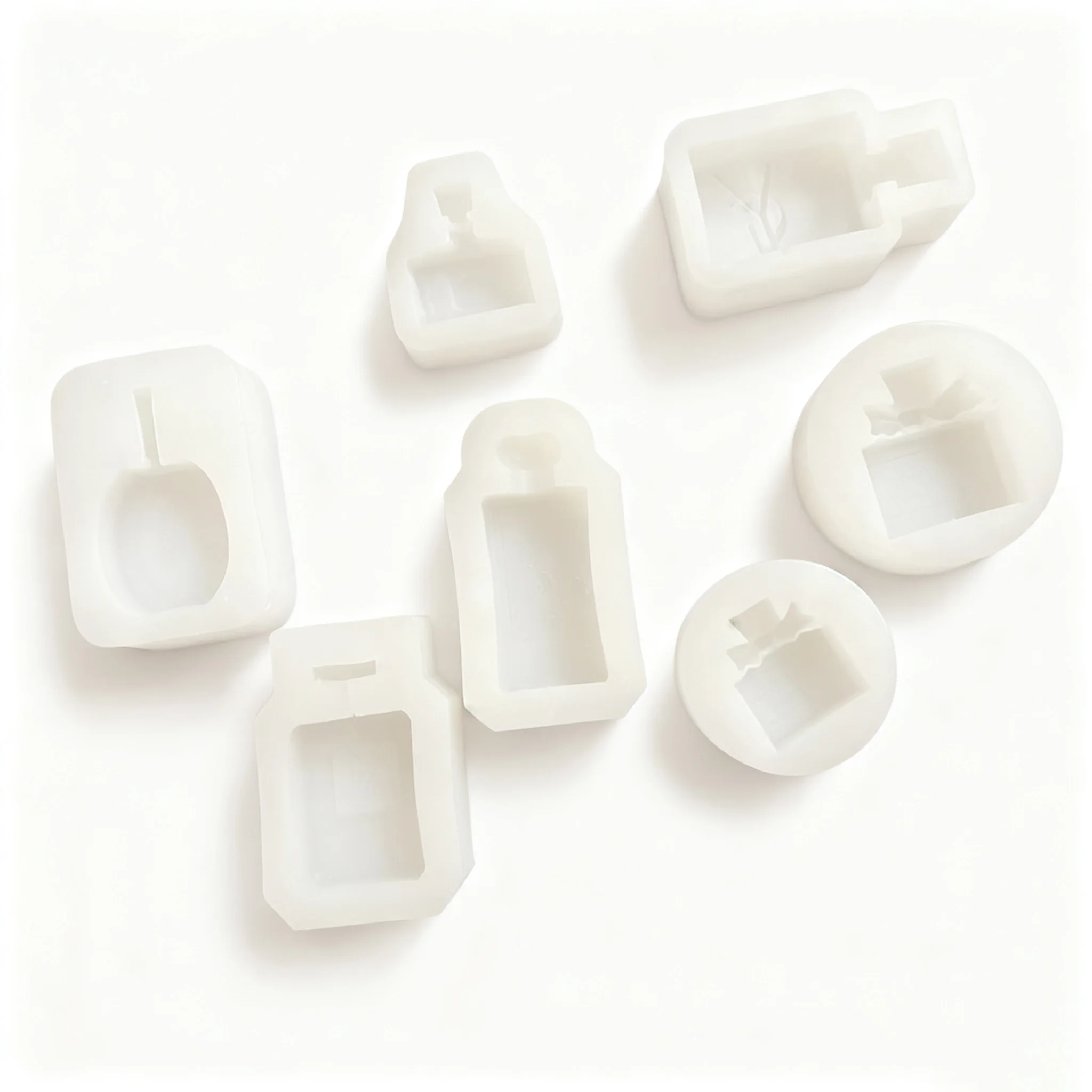 Aromatherapy Candle Silicone Mold Perfume Bottle Shape for Making Candles Cake Tools Essential for Candle Makers factory