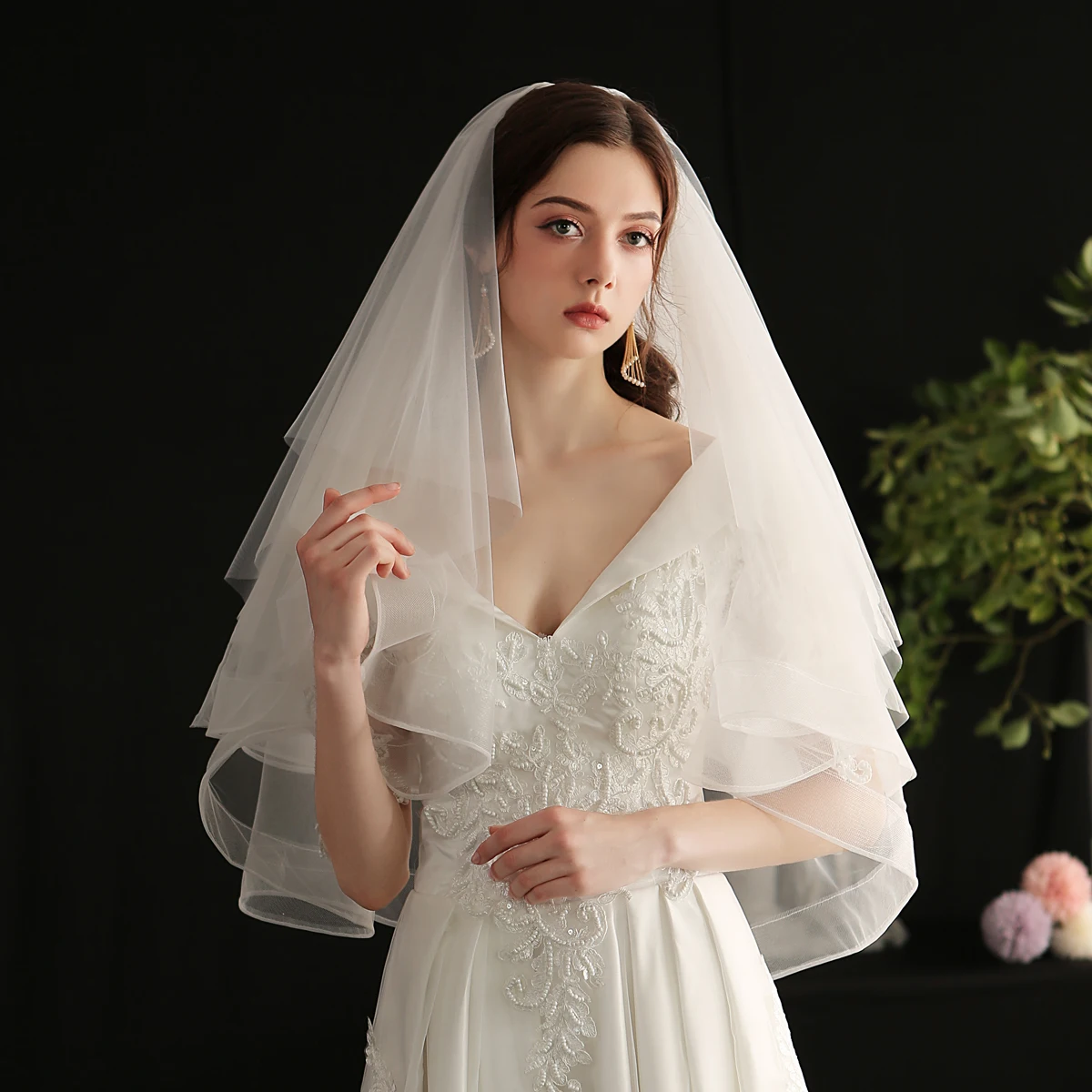 Vintage Wedding Veils Lace Short Pearls Bridal Veils White Ivory Elbow Princess 