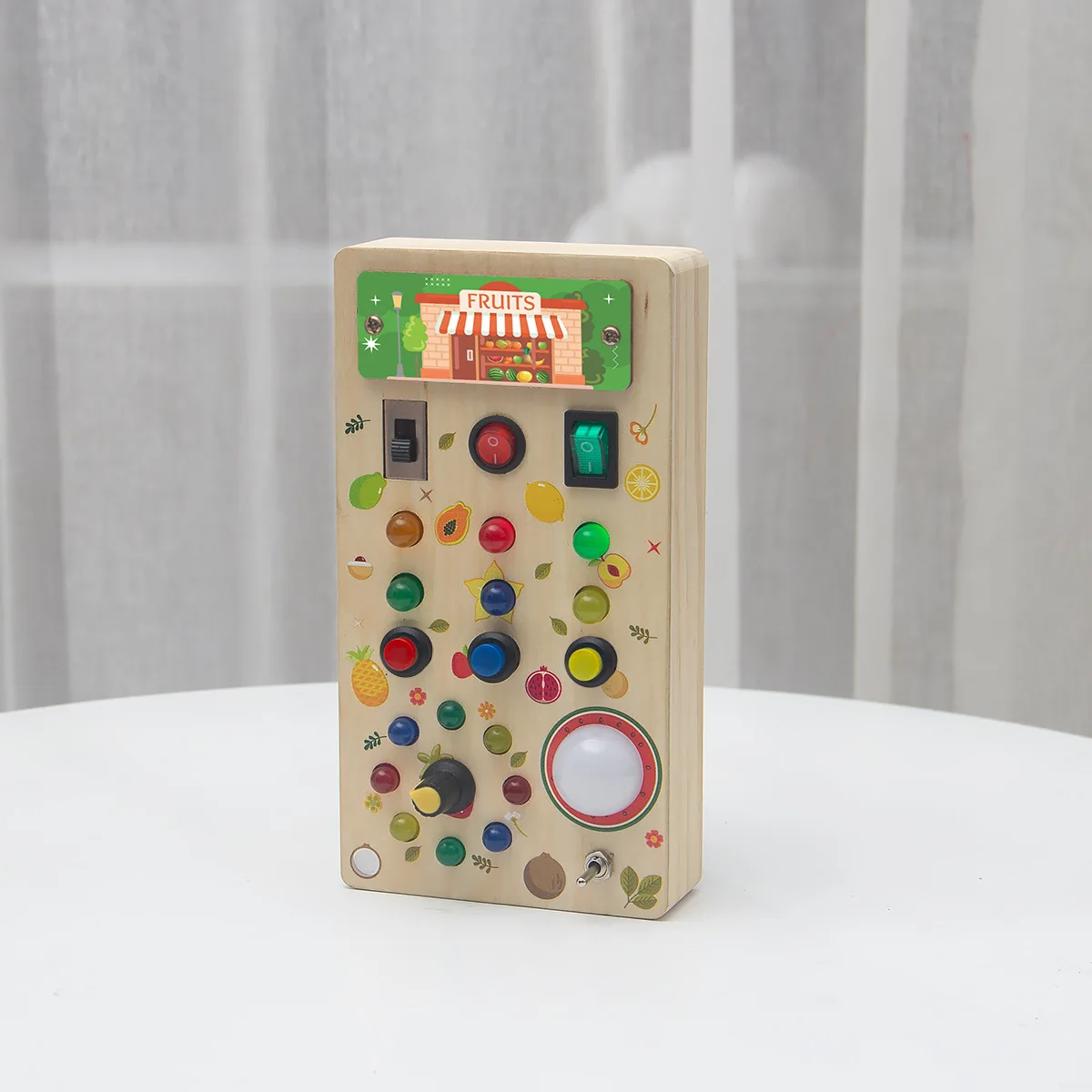 Benutzerdefinierte personalisierte Busy Board Montessori Spielzeug Baby Holz Sensory Busy Board mit LED Lichtschalter Spielzeug Lieferant