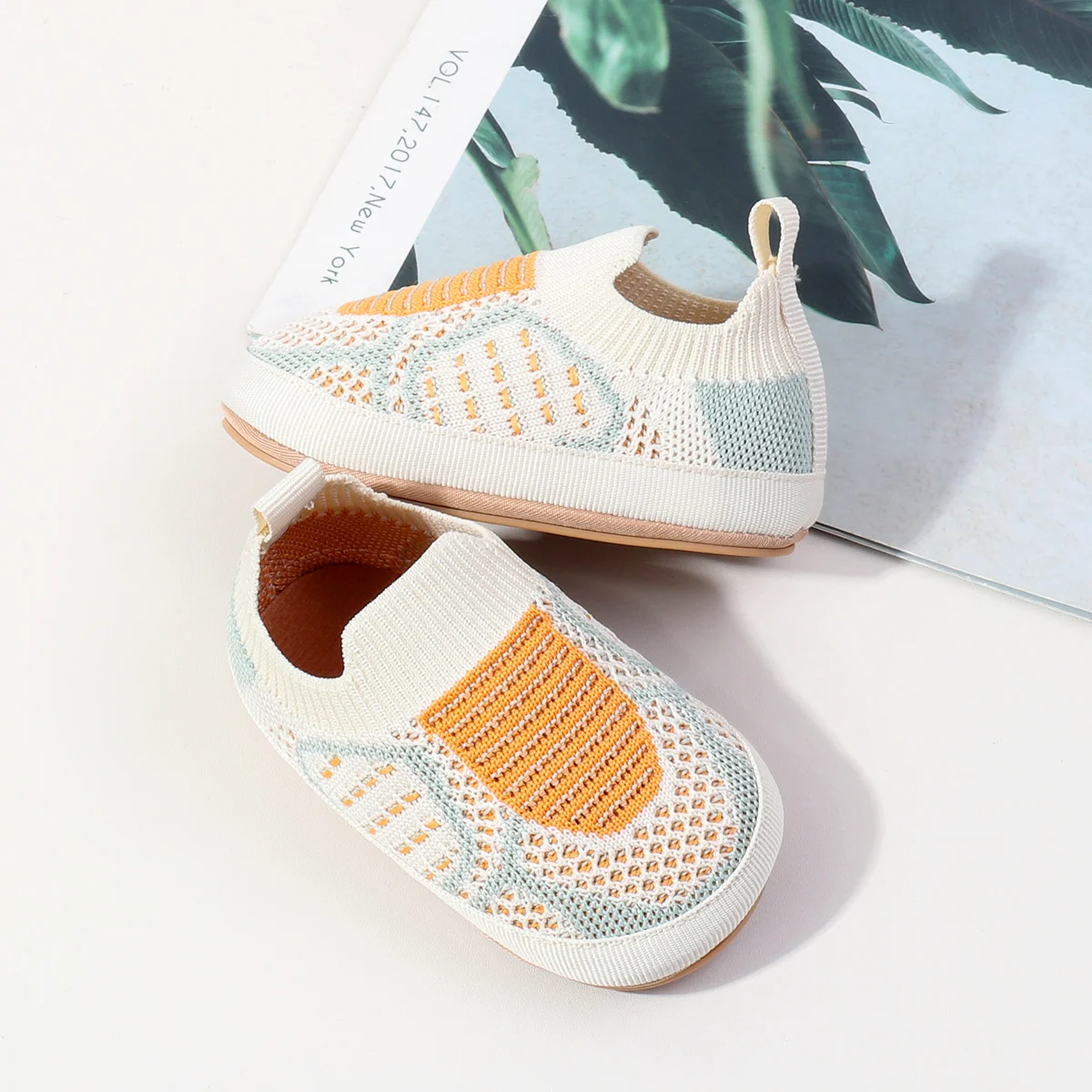 Comfortable Airy Stretchy Flexible Snug Stylish Slip-on All Seasons Infant Shoes for Boys and Girls details