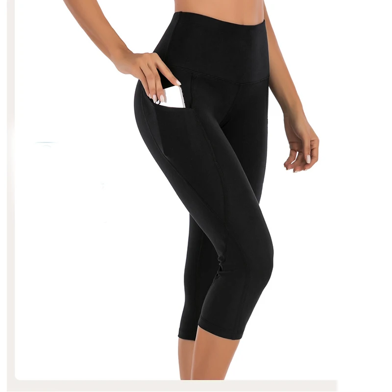 Plus Size Capri Legging With Pockets