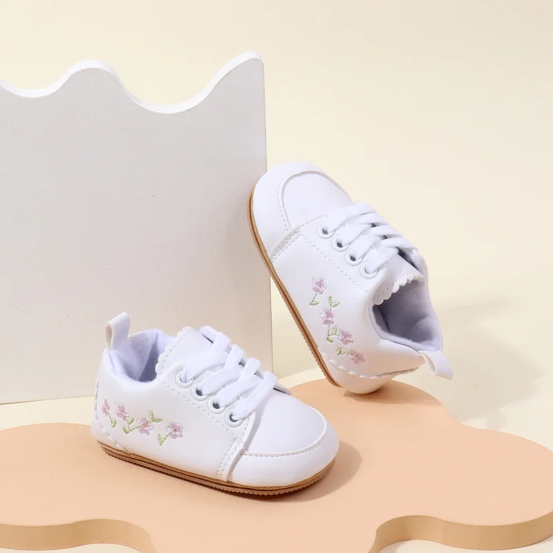 High Quality Soft Leather Baby Girl Toddler Casual Shoes Newly Arrived with Embroidered Flower Design and Non-Slip Rubber Bottom manufacture