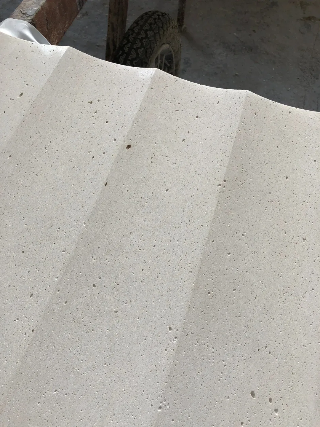 product customized wall decoration panels unique wave shape concave design featuring natural stone travertine marble-1