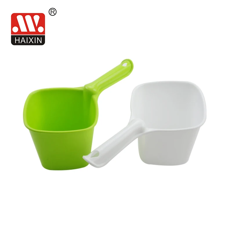 China Factory Eco-friendly Kitchen Water Scoop 1L Plastic Durable Water Ladle